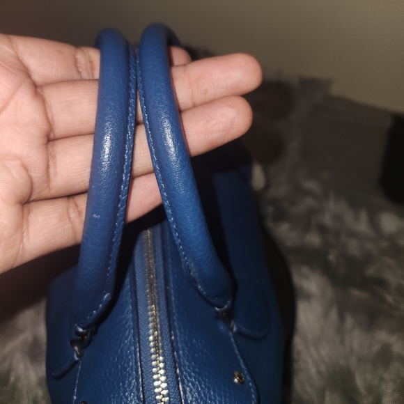 EUC Coach Sherpa Tote Bag w Bag Charm no callouts . - Picture 7 of 11